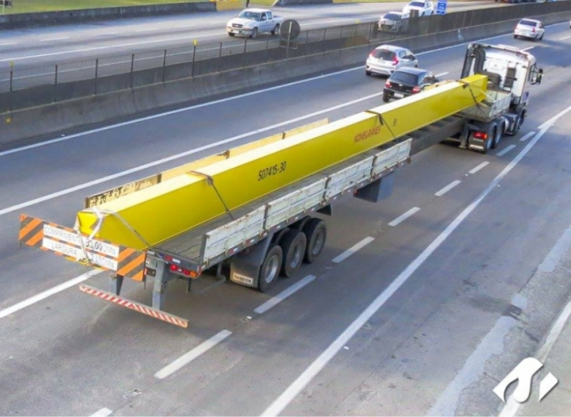 Transporte de Viga de Ponte Rolante de Cotia para Taubaté-SP. Operação de Transporte de Viga de Ponte Rolante realizada pela Cunzolo.