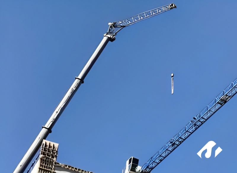 Desmontagem de Grua em Bragança Paulista A Cunzolo realizou um trabalho de desmontagem de Grua na cidade de Bragança Paulista