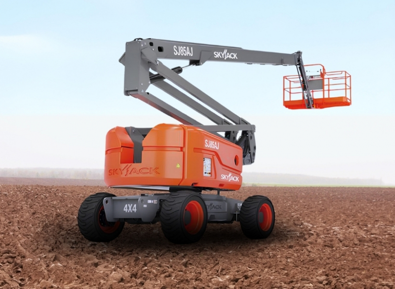 A plataforma articulada SJ85AJ é indicada para trabalhos em terrenos desnivelados, com até 45% de tolerância em força de subida. Essa plataforma oferece precisão no seu posicionamento com mínimo de desvio de velocidade.