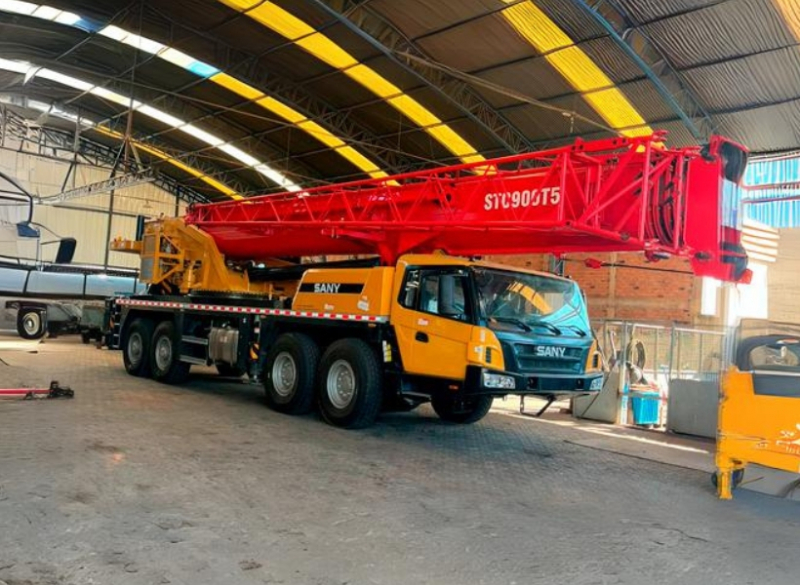 Perfeito para içamentos, movimentação de cargas/equipamentos e remoções industriais em obras da construção civil e indústrias em geral.