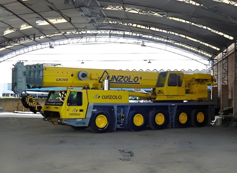 O Guindaste Rodoviário GMK 5100 faz parte da linha todo terreno da Grove, variando algumas características entre os modelos, como capacidade de carga e altura de trabalho.