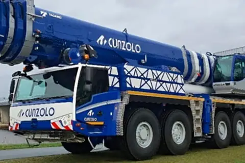 Guindastes de 400 e 450 toneladas