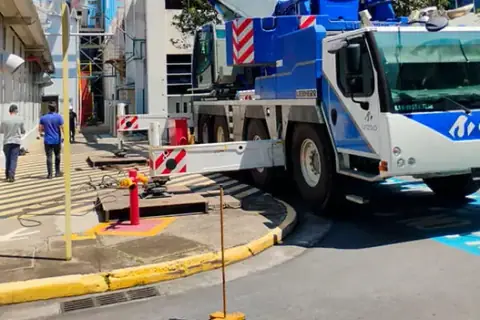 Içamento de motores industriais e equipamentos sensíveis
