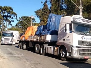 Reformas industriais com guindastes e PTAs